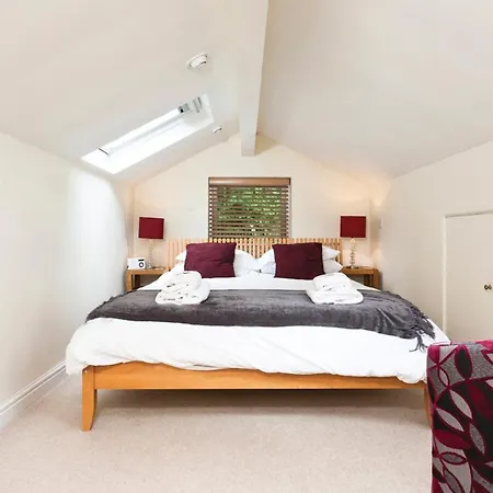 Sleeps 10 With Wifi فيلة